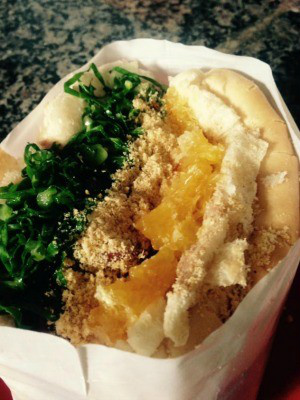 Vendedor junta cachorro-quente e feijoada e união vira sucesso em MS