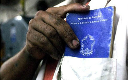 Câmara aprova projeto que permite terceirização irrestrita