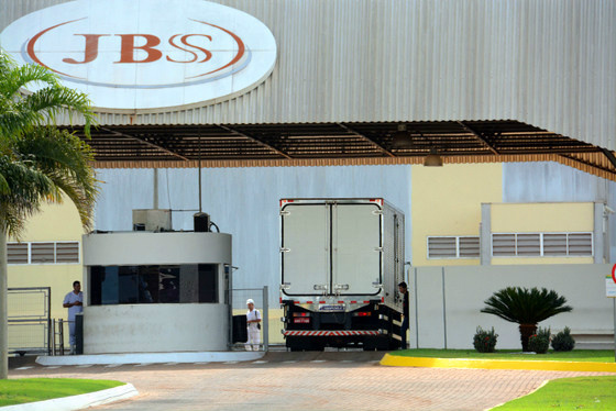 JBS retoma operações em Mato Grosso do Sul com abate enxuto