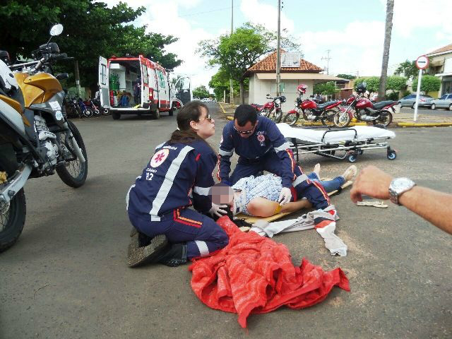 Desatenção pode ter sido causa de acidente entre motos no bairro Vila Nova Desatenção pode ter sido causa de acidente entre motos no bairro Vila Nova