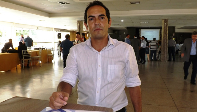 Fernando Dentista diz que a Prefeitura de Selvíria está 'afundada em dívidas'