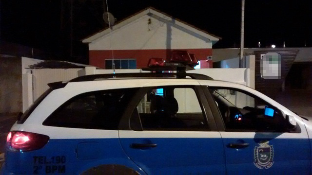 Família do Centro da cidade é acordada com ladrão no quarto da casa 