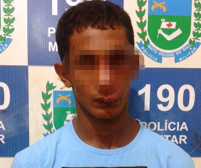 Homem que ameaçou matar clientes de bar no bairro Vila Haro era foragido da Justiça Homem que ameaçou matar clientes de bar no bairro Vila Haro era foragido da Justiça