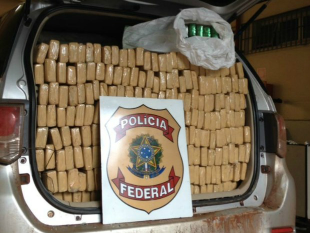 Picapes com 3,6 t de maconha são apreendidas após perseguição em MS