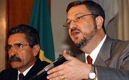 Ministro do STF nega pedido para soltar Palocci