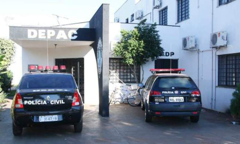 Marido agride mulher em festa, atropela convidados e invade delegacia aos tapas com homem