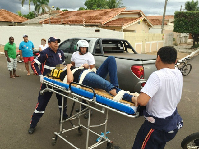 Educadora de escola particular se envolve em acidente na área central de Três Lagoas Educadora de escola particular se envolve em acidente na área central de Três Lagoas