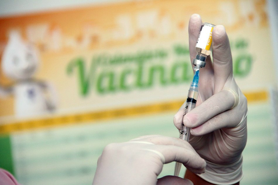 Campanha de vacinação contra gripe tem início nesta segunda-feira Campanha de vacinação contra gripe tem início nesta segunda-feira