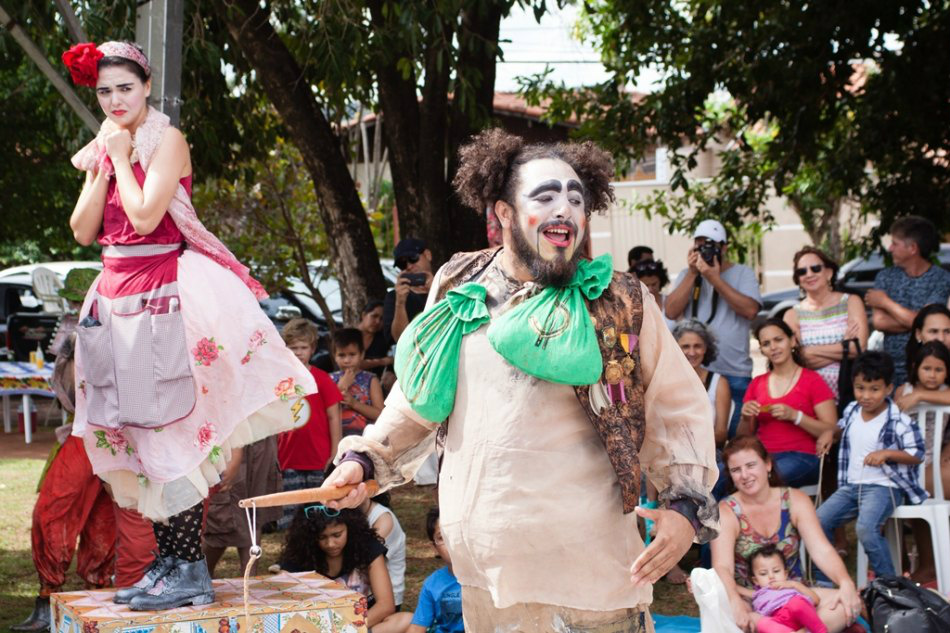 Praça Ramez Tebet recebe espetáculo teatral neste sábado Praça Ramez Tebet recebe espetáculo teatral neste sábado