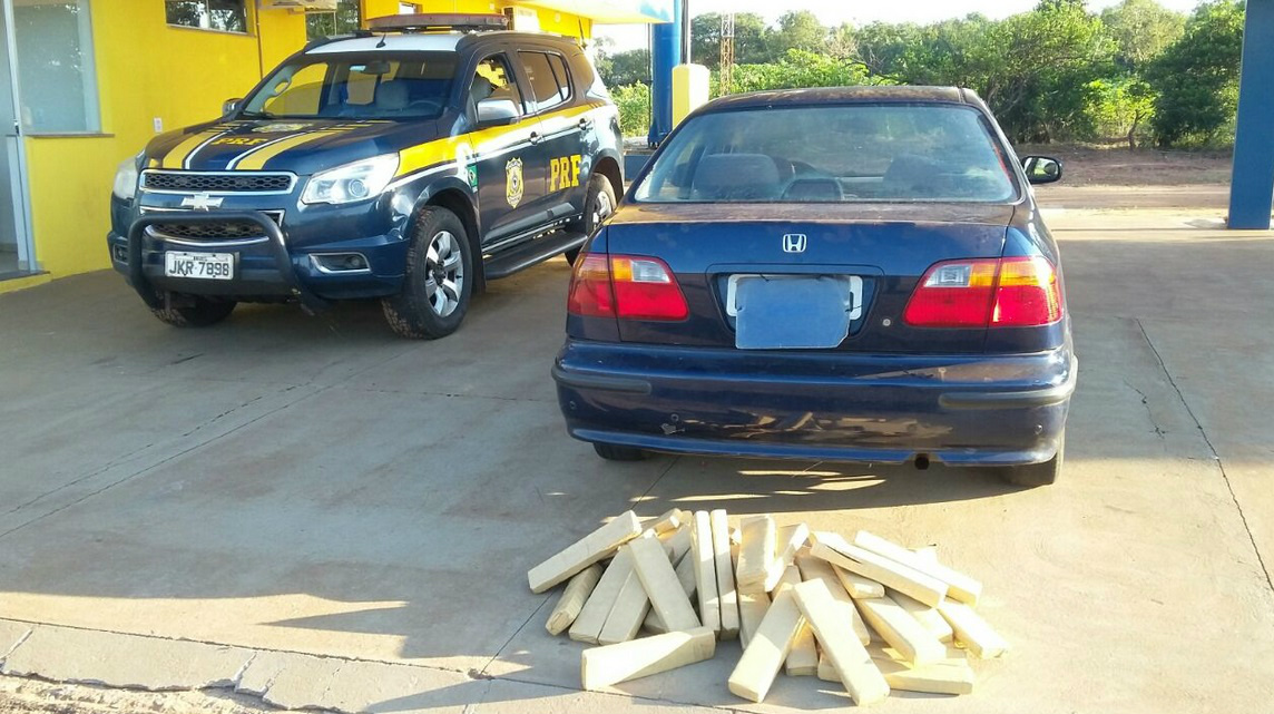 PRF apreende 49 kg de maconha que seria levada para Rio de Janeiro 