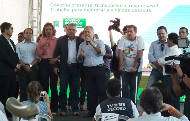Administração de Reinaldo Azambuja é aprovada por 70,97%, aponta pesquisa Administração de Reinaldo Azambuja é aprovada por 70,97%, aponta pesquisa