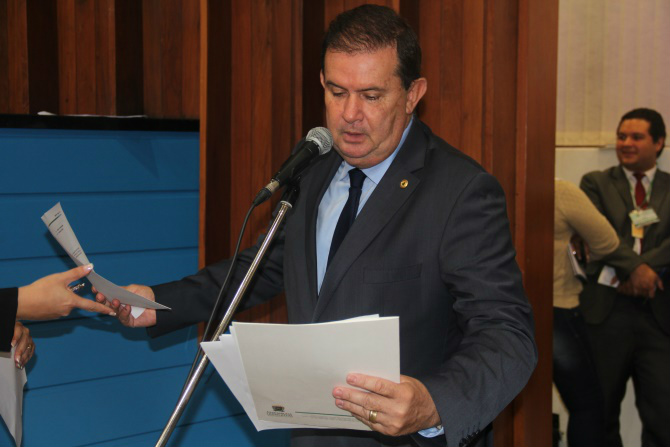 Eduardo Rocha apresenta projeto para nomear novo hospital de Magid Thomé Eduardo Rocha apresenta projeto para nomear novo hospital de Magid Thomé