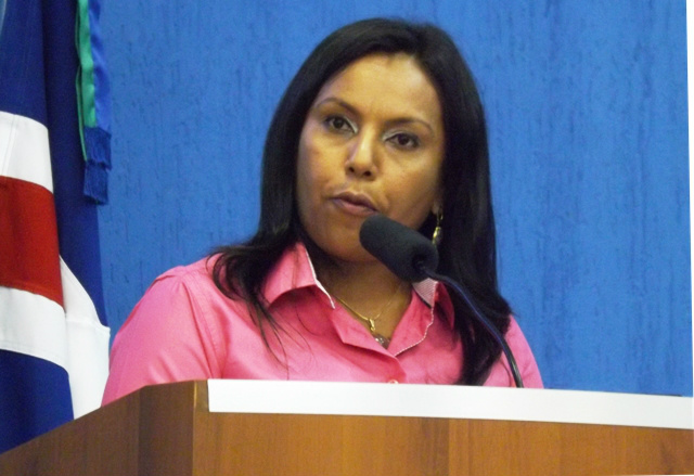 Vereadora Sirlene convida moradores do Novo Oeste e Orestinho para audiência Vereadora Sirlene convida moradores do Novo Oeste e Orestinho para audiência