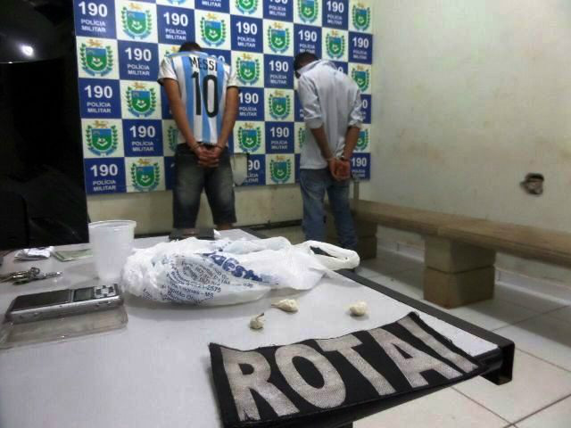Jovens são presos pela Rotai com cocaína no Jardim Planalto