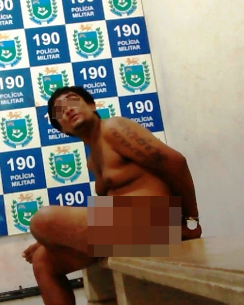 Jogou pedras em outras pessoas e quis enfrentar policiais militares