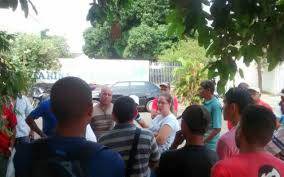 Mais de 300 candidatos disputam 30 vagas na Casa do Trabalhador de Três Lagoas Mais de 300 candidatos disputam 30 vagas na Casa do Trabalhador de Três Lagoas