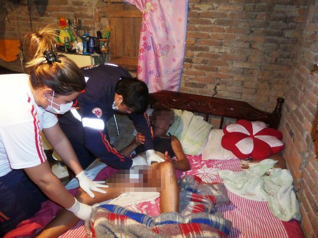 Dona de casa é esfaqueada na vagina por não ter feito janta ao marido Dona de casa é esfaqueada na vagina por não ter feito janta ao marido