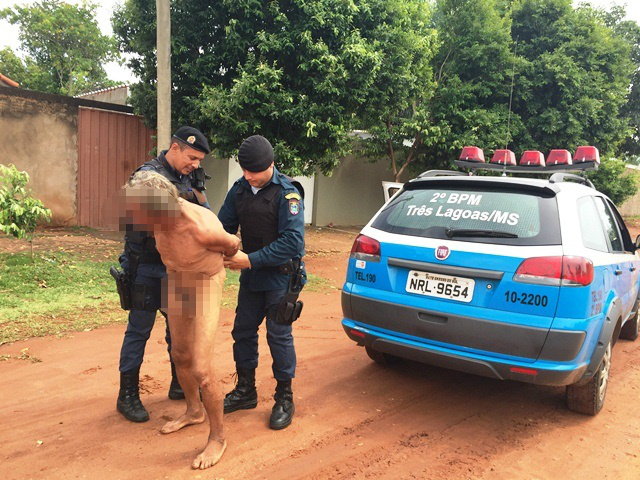 Homem que andava “peladão” pelas ruas da Quinta da Lagoa é detido pela polícia