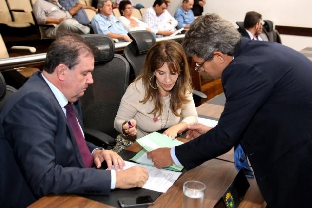 Deputados temem prejuízos para MS em função de escândalos da JBS