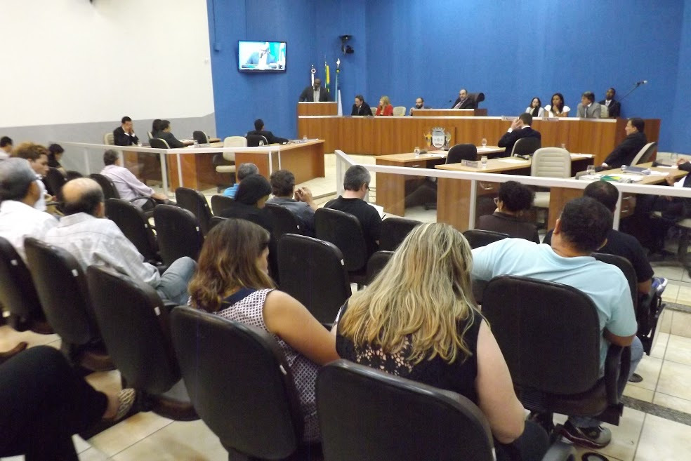 Câmara de Três Lagoas abre CPI para apurar contrato da coleta de lixo Câmara de Três Lagoas abre CPI para apurar contrato da coleta de lixo