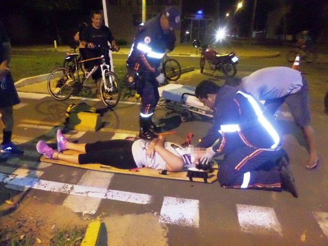 Ciclista Russa sofre acidente na ciclovia de Três Lagoas Ciclista Russa sofre acidente na ciclovia de Três Lagoas