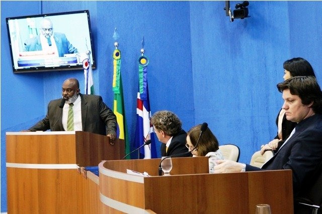 Aprovados projetos que extingue taxa de lixo e prorroga negociação de dívidas habitacionais