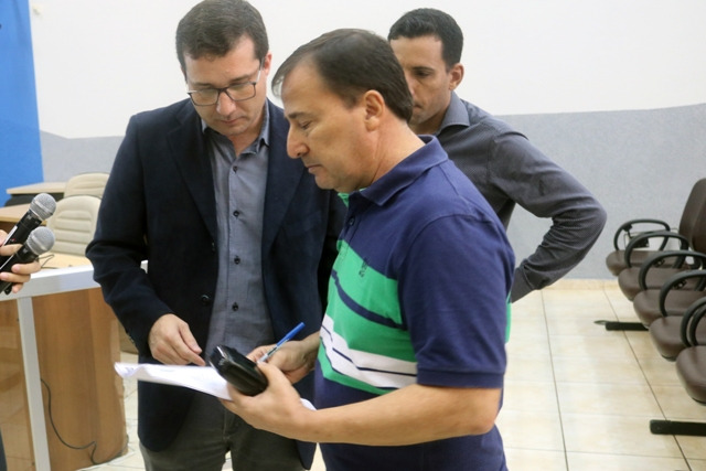 Prefeitura entrega contas dos primeiros quatro meses de 2017 à Câmara