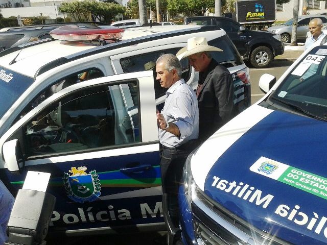 Governador entrega viaturas para Três Lagoas e diz que o foco é trabalhar pelo MS