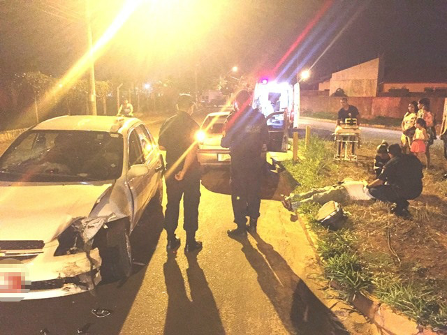 Taxista desmaia com carro em movimento e causa acidente frontal no bairro Santa Luzia 