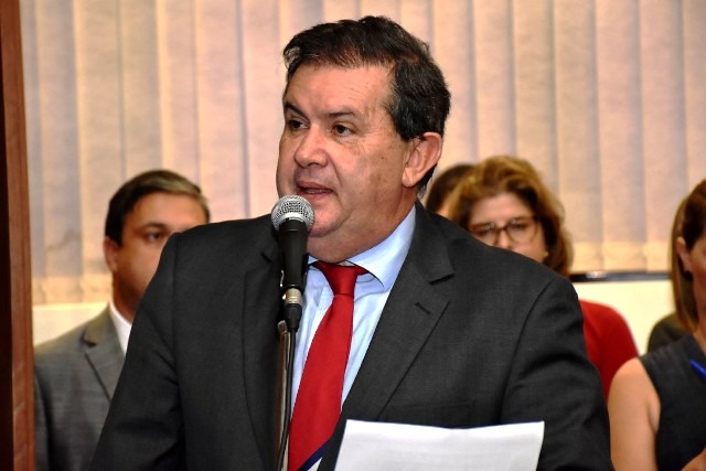 Deputado apoia formação de comissão para tratar do reajuste de servidores junto ao governo
