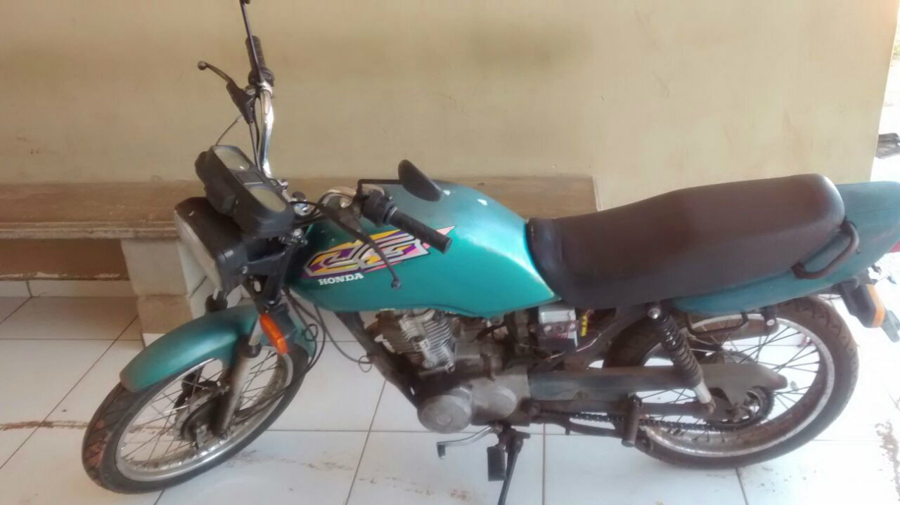 Moto furtada no feriado é recuperada neste sábado de aleluia Moto furtada no feriado é recuperada neste sábado de aleluia