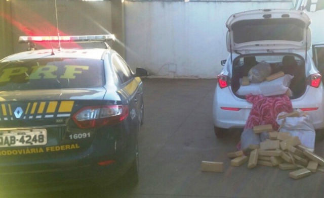 Maconha aprendida na BR-262 foi levada para a Polícia Federal 