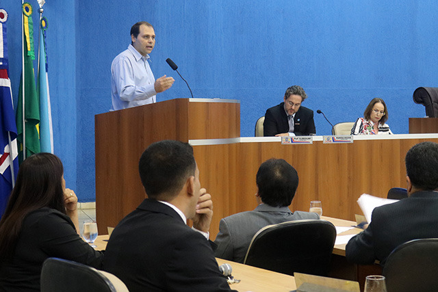 Diretor de trânsito anuncia investimentos para atender cobranças de vereadores