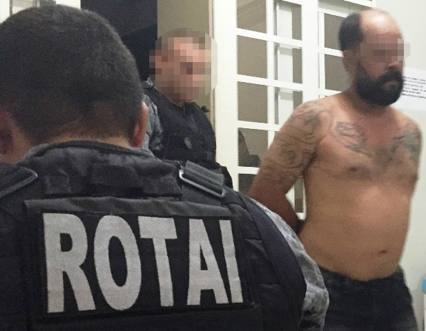 Após a 4º prisão, homem disse que bate na esposa por desacreditar da Justiça Após a 4º prisão, homem disse que bate na esposa por desacreditar da Justiça