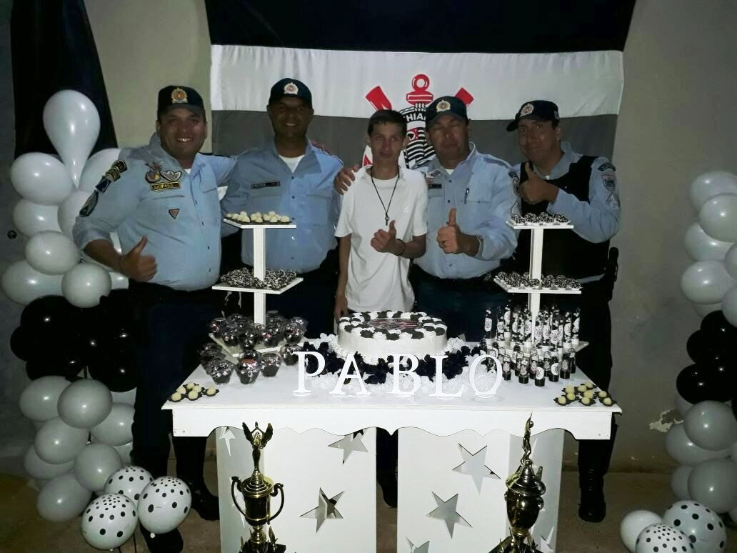 Estudante da APAE de Três Lagoas recebe visita surpresa no dia do aniversário
