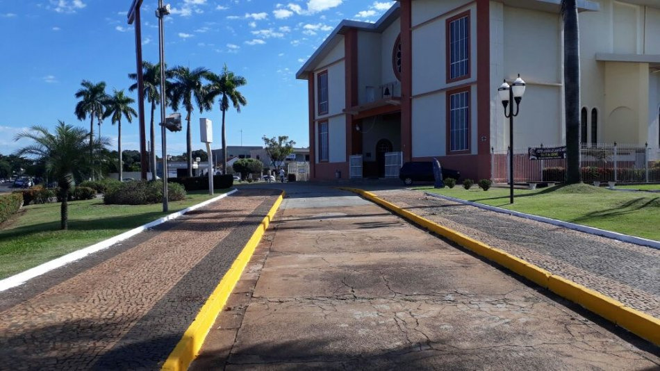 Na véspera do aniversário, área central e Igreja Matriz recebem últimos reparos Na véspera do aniversário, área central e Igreja Matriz recebem últimos reparos