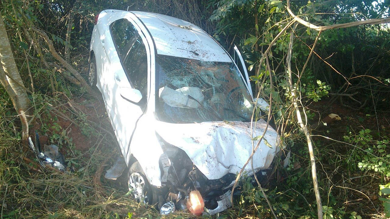  Motorista que viajava para Inocência perde o controle e capota na MS-112