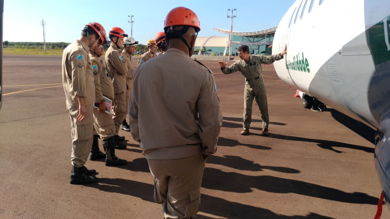 Aeroporto realiza Programa de Treinamento para Bombeiros Aeroporto realiza Programa de Treinamento para Bombeiros