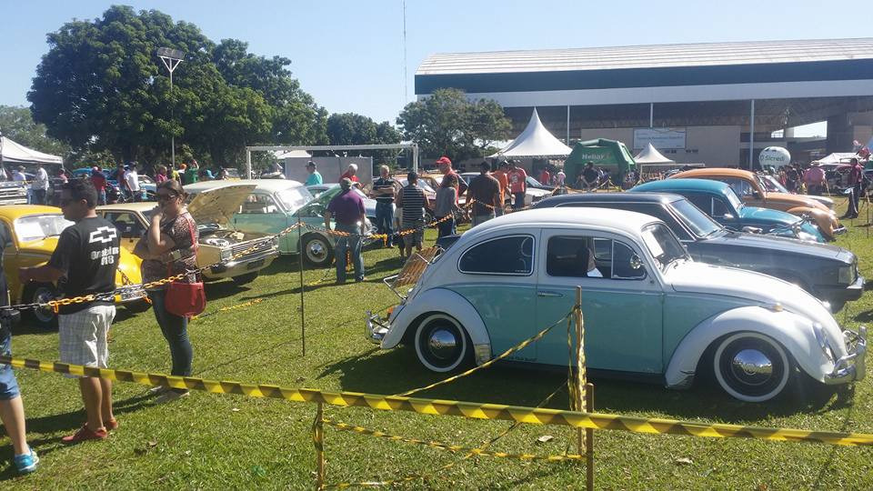 7º Encontro de Carros Antigos reúne raridades na Lagoa Maior 7º Encontro de Carros Antigos reúne raridades na Lagoa Maior
