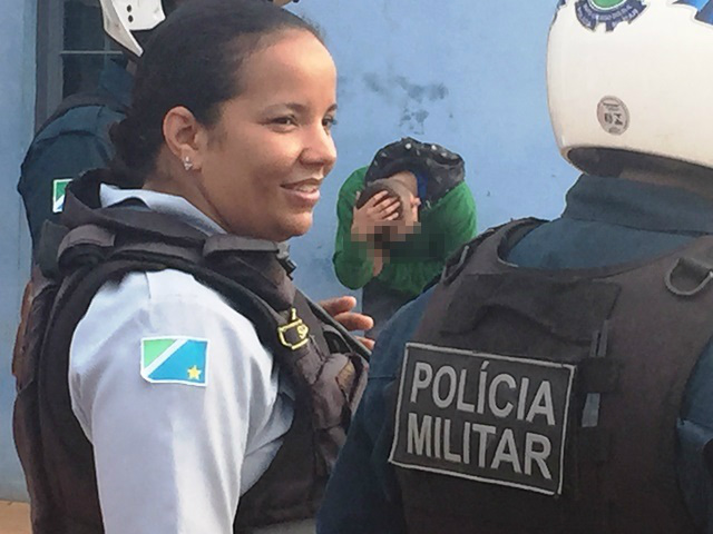 Jovem embriagado que foi apreendido com moto chora e diz: “Agora vou entrar para o PCC”