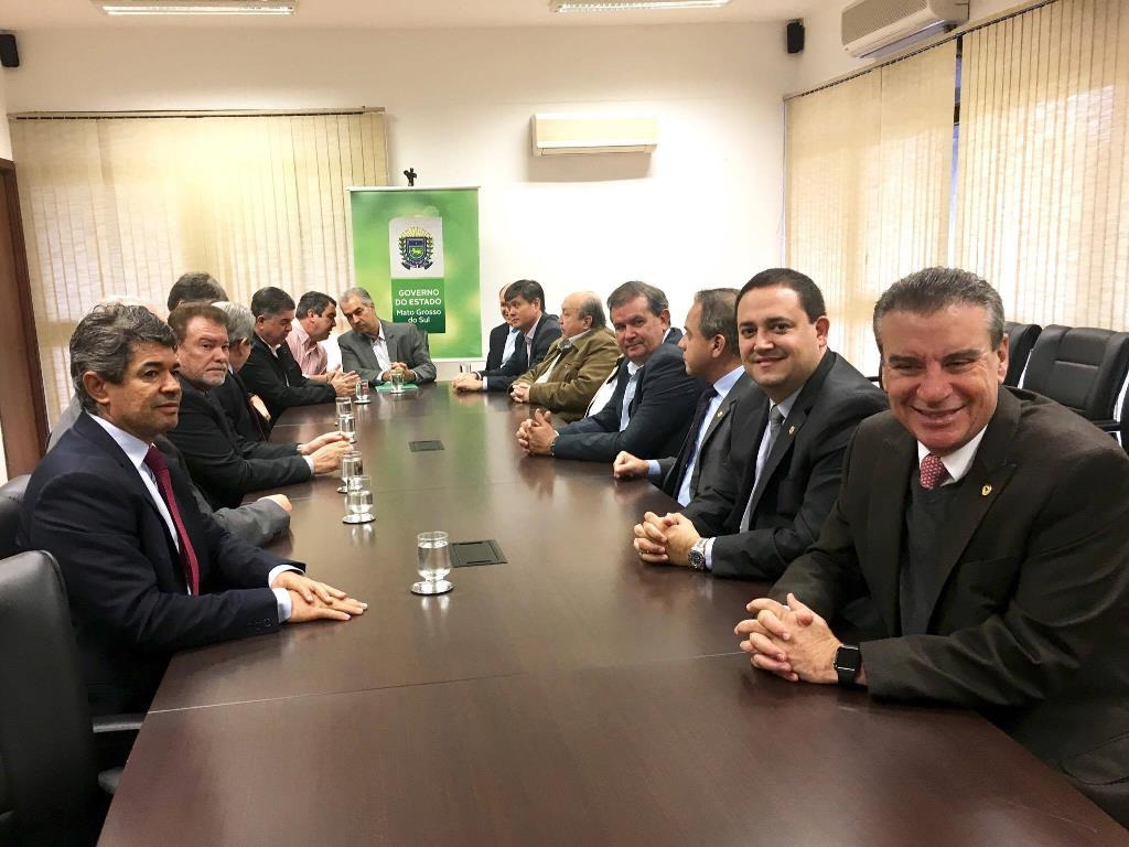 Deputado Márcio Fernandes defende redução do ICMS do “boi em pé” de 12% para 7% Deputado Márcio Fernandes defende redução do ICMS do “boi em pé” de 12% para 7%