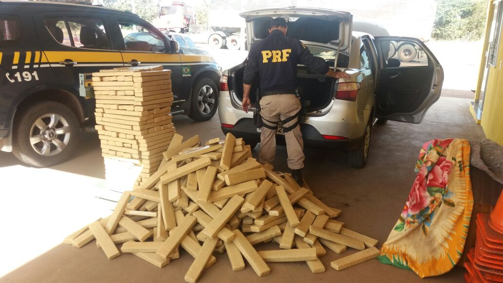 PRF  descobre carga de maconha de R$ 500 mil que seria entregue em Três Lagoas