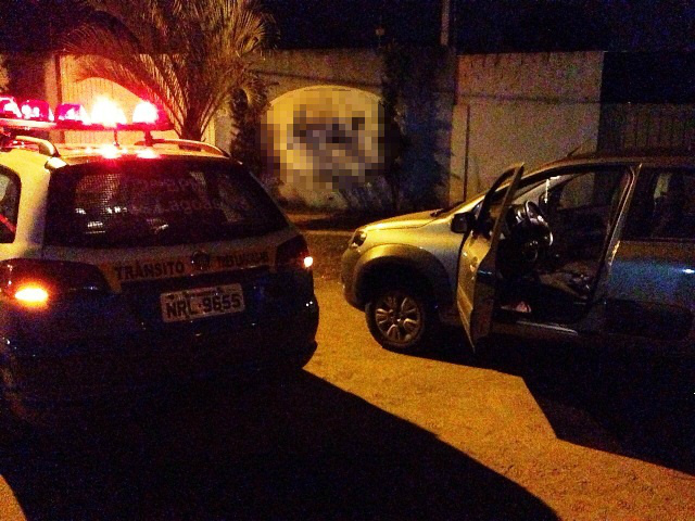 Motorista causa dois acidentes e depois é detido com suspeitas de embriaguez Motorista causa dois acidentes e depois é detido com suspeitas de embriaguez