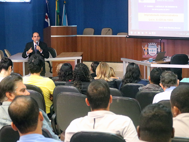 Improbidade Administrativa é tema de curso na Câmara Municipal