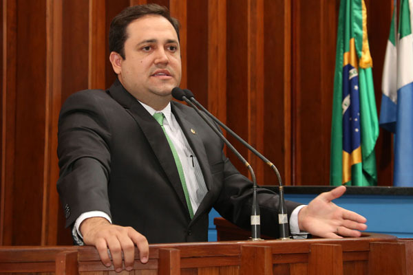 Projeto de Márcio Fernandes assegura controle individual de consumo em bares 