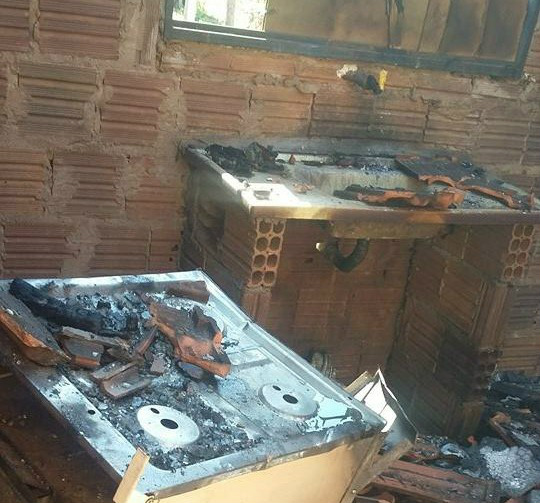 Incêndio em residência no Jardim Eldorado foi criminoso; confirma Polícia Civil Incêndio em residência no Jardim Eldorado foi criminoso; confirma Polícia Civil