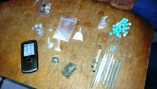 Ação policial acaba com festa rave; drogas sintéticas foram apreendidas 