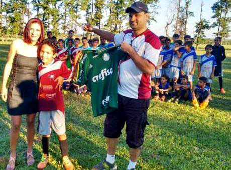 Camisa usada por Leandro nas finais do Paulistão será leiloada por projeto  