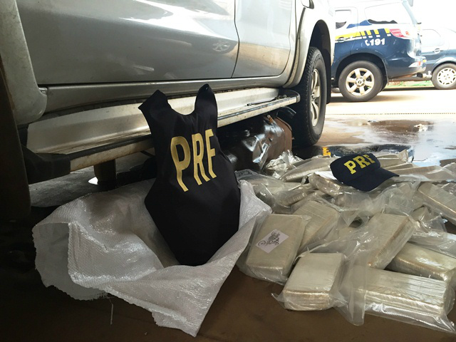 Fazendeiro de Bauru e vendedor da capital são presos com quase 50 Kg de cocaína Fazendeiro de Bauru e vendedor da capital são presos com quase 50 Kg de cocaína