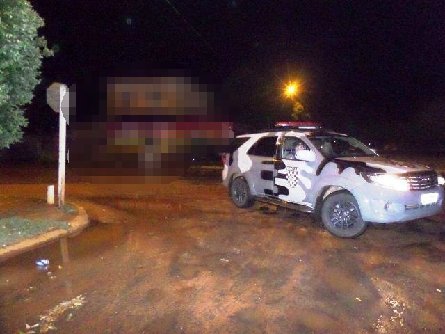 Estudante é abordada por assaltantes no Centro que roubam seu telefone Galaxy Trend Estudante é abordada por assaltantes no Centro que roubam seu telefone Galaxy Trend